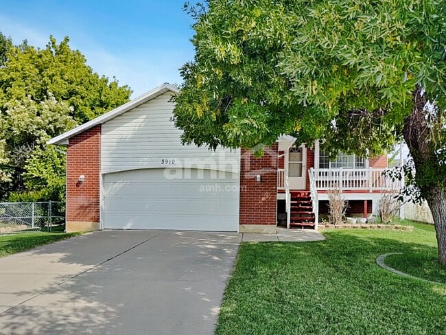 Building Photo - 3910 W 4800 S Rental