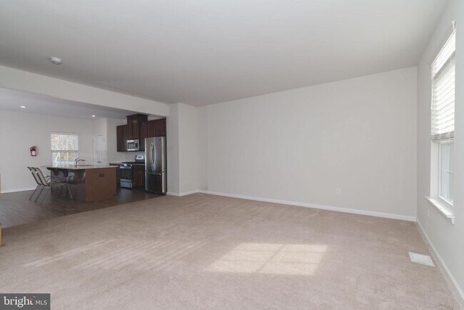 Photo - 6 Sparrow Cir