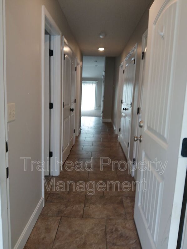 Photo - 9401 N Robinhood Ave