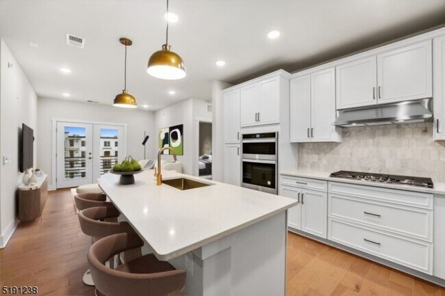 Photo - 4 Vanderbilt Blvd Condo Unit 403