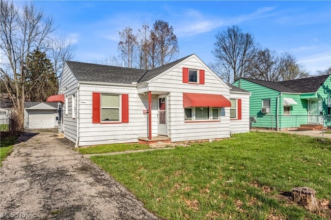 Photo - 2521 Greenvale Rd