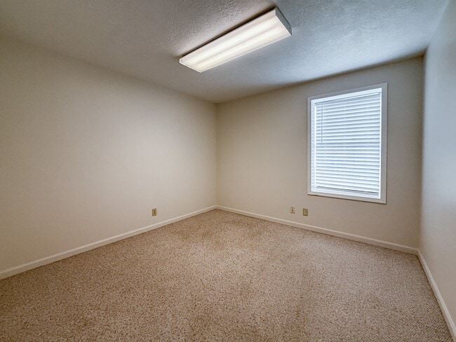 Photo - 26605 E River Rd