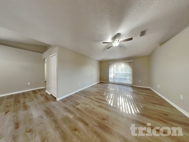 Photo - 5204 Juliet Ct