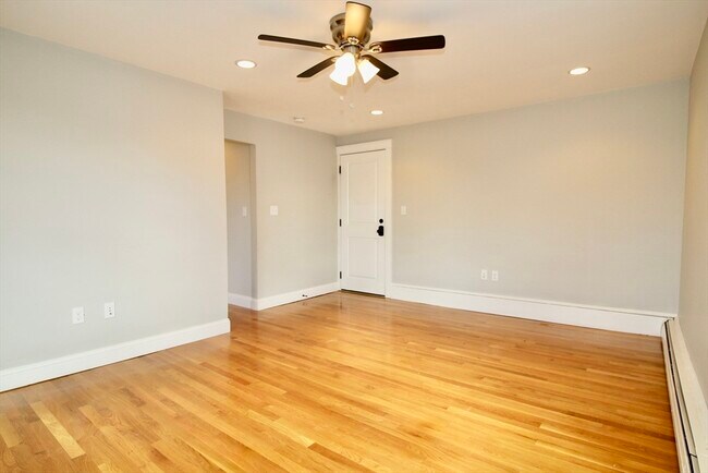 Photo - 2 Forest St Unidad 2