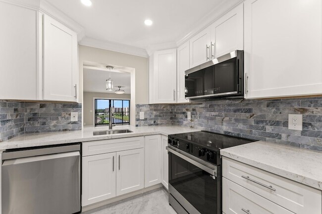 Photo - 14476 Amberly Ln Unit 704