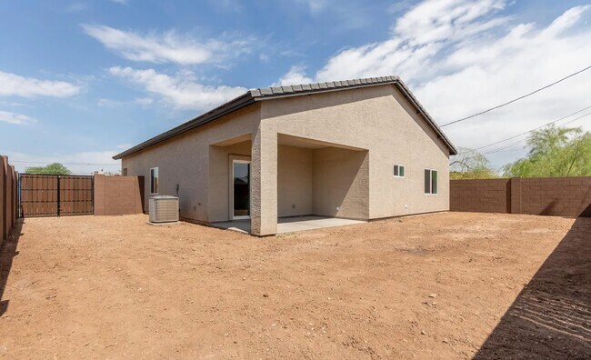 Building Photo - 1835 N 37th Dr Rental