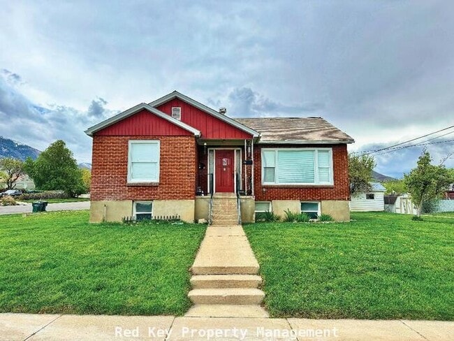 Building Photo - Utah Ave Triplex #2