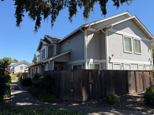 Photo - 315 N Cottonwood St