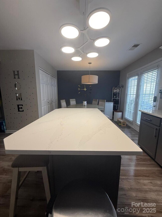 Photo - 18506 Oakhurst Blvd