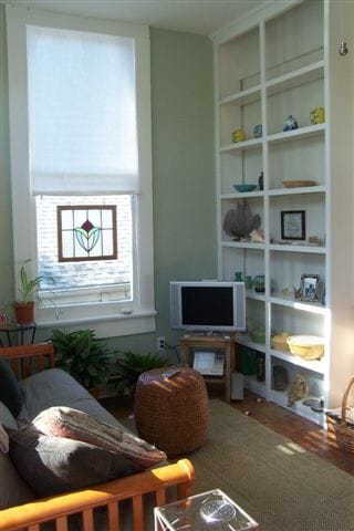 Living area - 5940 Laurel St Unit 4
