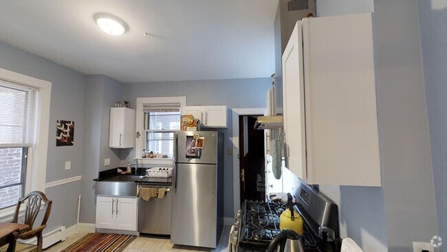 Building Photo - 200 Harvard St Unit 2 Rental