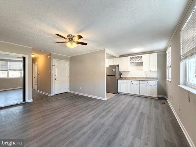 Photo - 3746 Genesee Dr