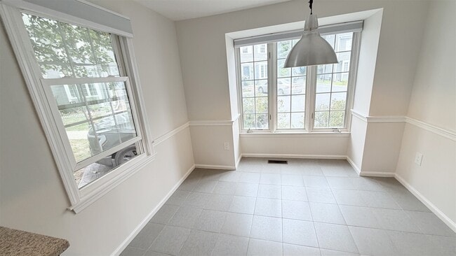 Photo - 2 Glenbrook Ln