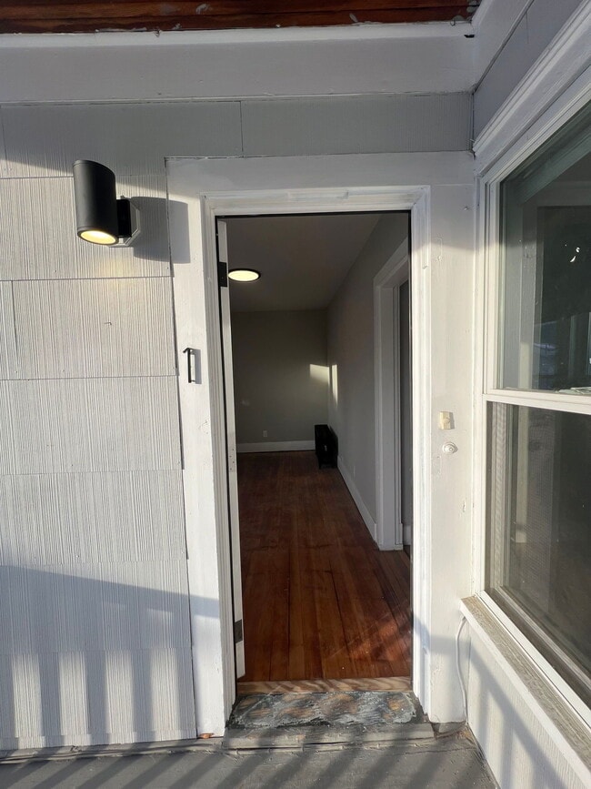 Photo - 54 Brook St Unit 1