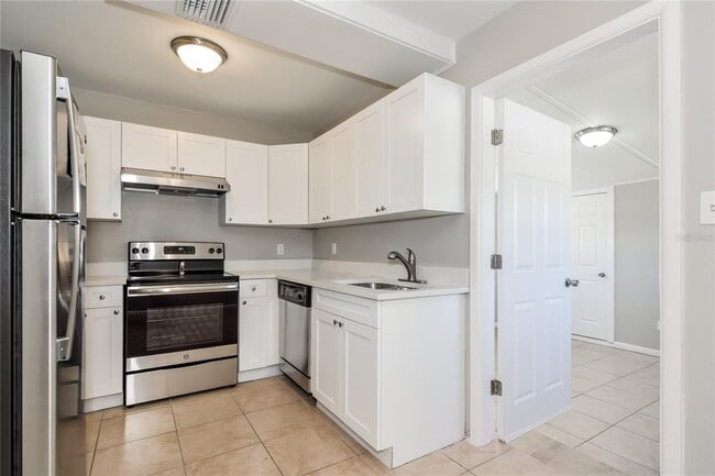 Photo - 4420 W Bay Ave