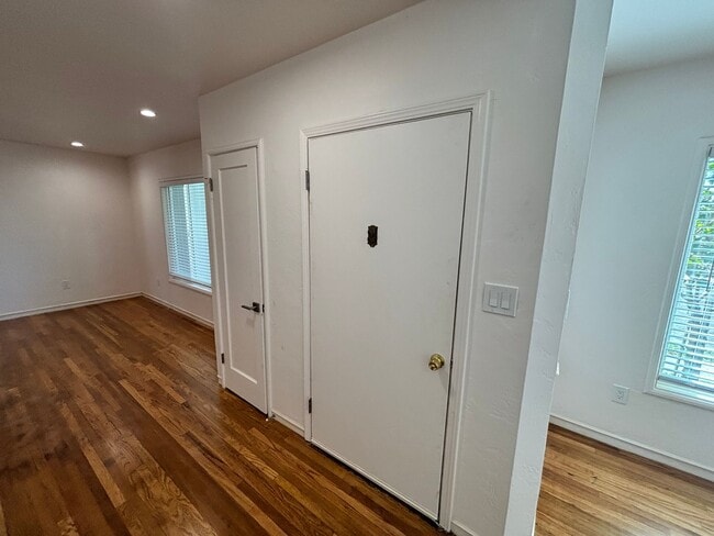 Photo - Spacious 3BR, 2Bath House Oakland | $35=00 | Newly Remodeled | Se Habla Español