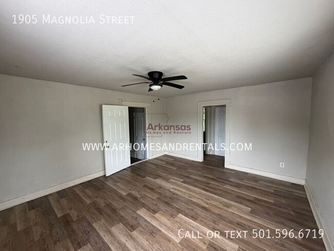 Photo - 1905 N Magnolia St