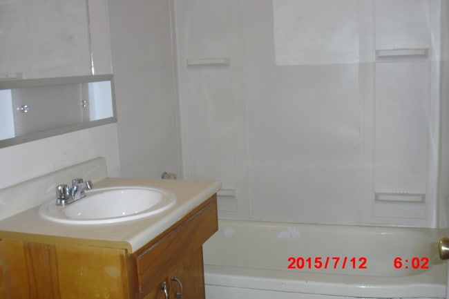 Bathroom - 13610 Ambaum Blvd SW Unit 3