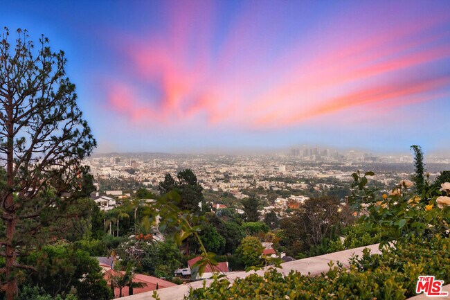 Photo - 1675 Woods Dr