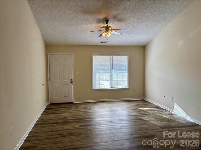 Photo - 521 Cedar Spring Dr