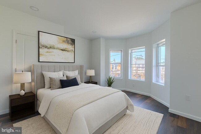 Building Photo - 5512 Locust St