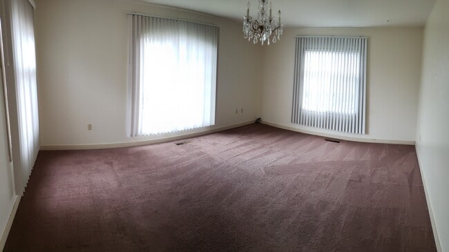 Photo - 2407 Ohio St