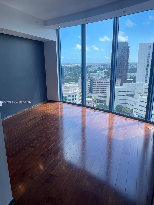 Photo - 333 Las Olas Way Unit #2501