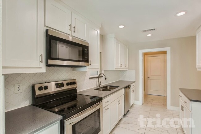 Photo - 1723 Shaw St