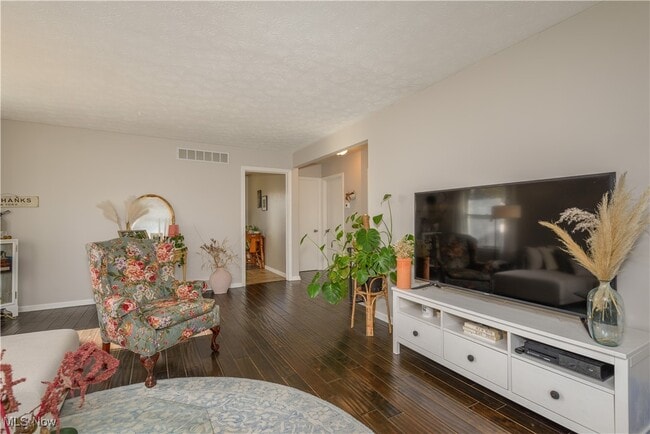 Building Photo - 2914 Burnham Jump Dr Rental