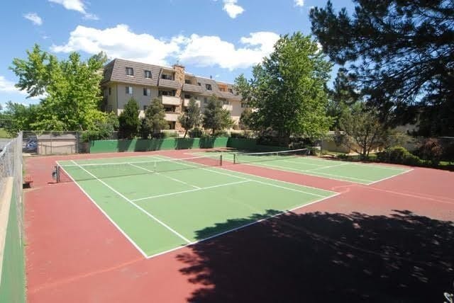 Building Photo - Top Floor South Facing One Bedroom Condo In North Boulder! Perfect Location!