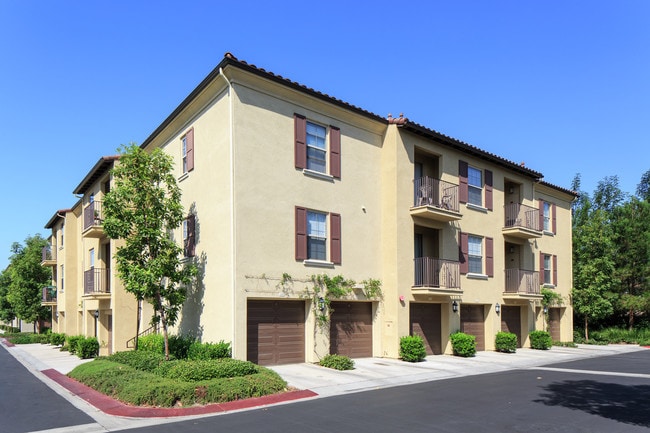 Woodbury Square Apartment Homes