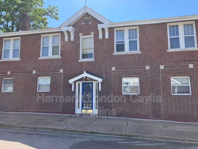 Building Photo - 6918 Moellenhoff St