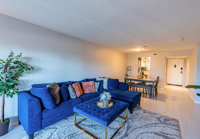 Photo - 6545 Reseda Blvd Unit 13