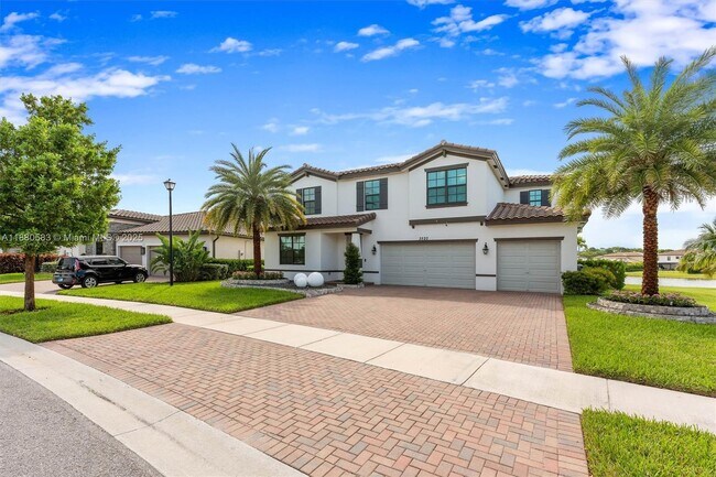 Photo - 3520 Haldin Pl