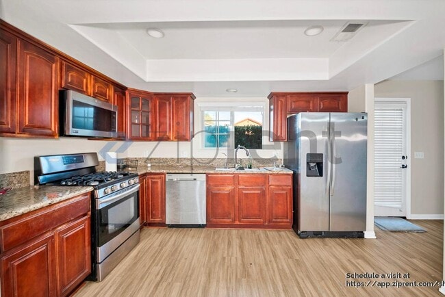 Photo - 443 Monrovista Ave