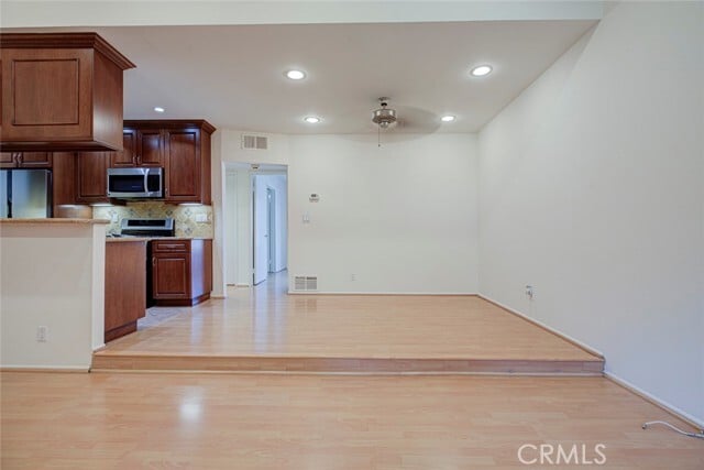 Photo - 1523 E Windsor Rd Unit 203C