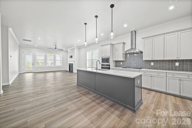Photo - 8016 Brookbank Dr