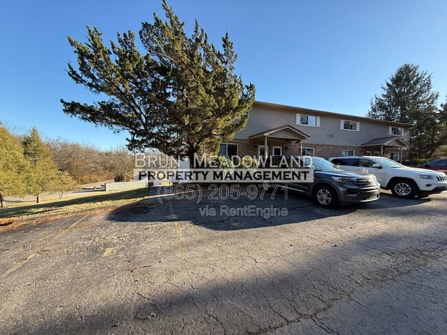 Building Photo - 1805 Meadowland Ln Unit E