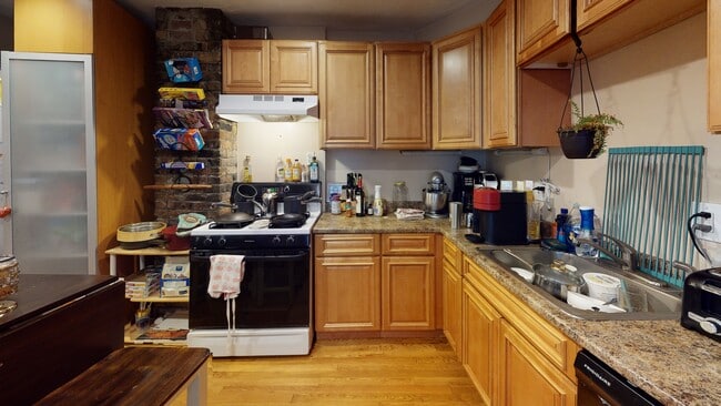 Photo - 24 Maverick St Unit 1-bed