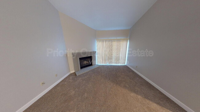 Photo - 2876 Englewood Way