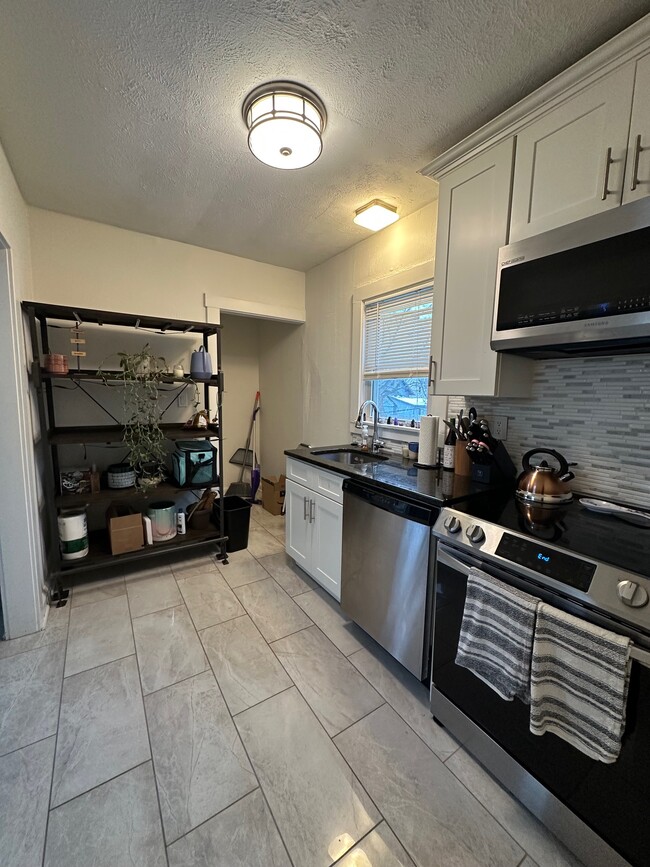 Photo - 1425 Hopkins Ave