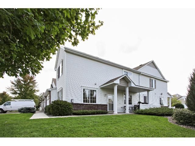 Photo - 202 River Woods Dr