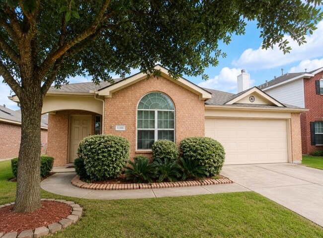 Photo - 1318 Colonial Manor Dr