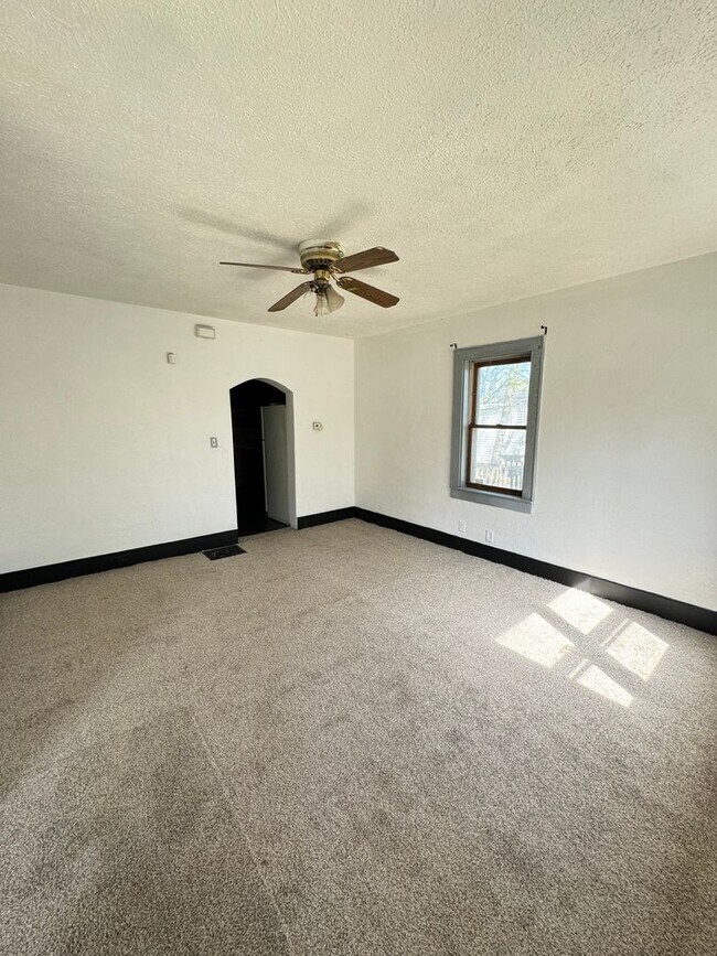 Photo - 3 Bedrooms, 2 Bath Home in South Bend IN