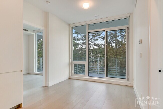 Photo - The Epitome of Coastal Luxury: Your New Ho... Unit 303
