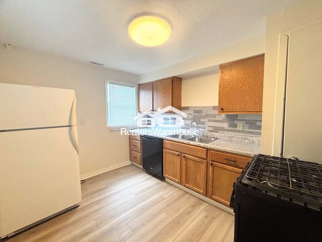 228 1st St