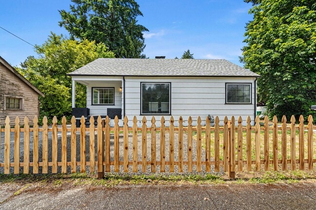 Photo - Spacious 4-Bedroom Home in South Capitol O...