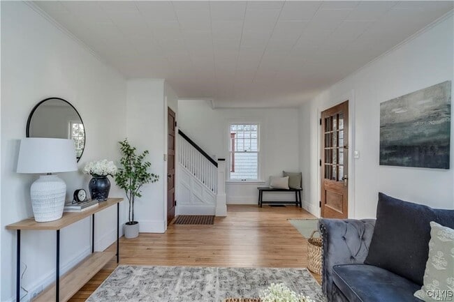 Photo - 213 N Pleasant St