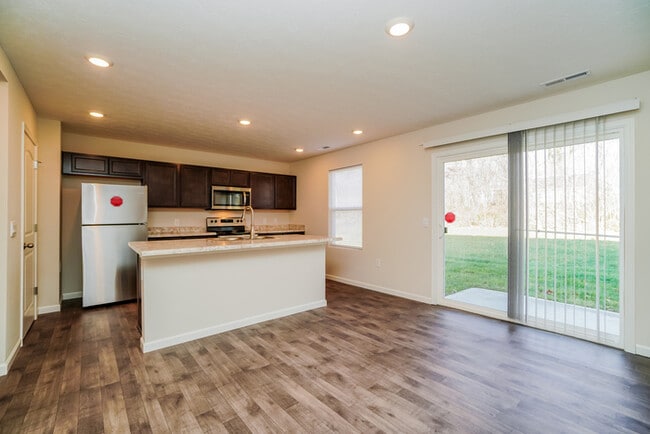 Photo - 2233 Woodson Dr