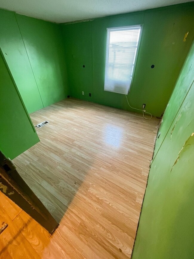 8105 Moonmist Cir